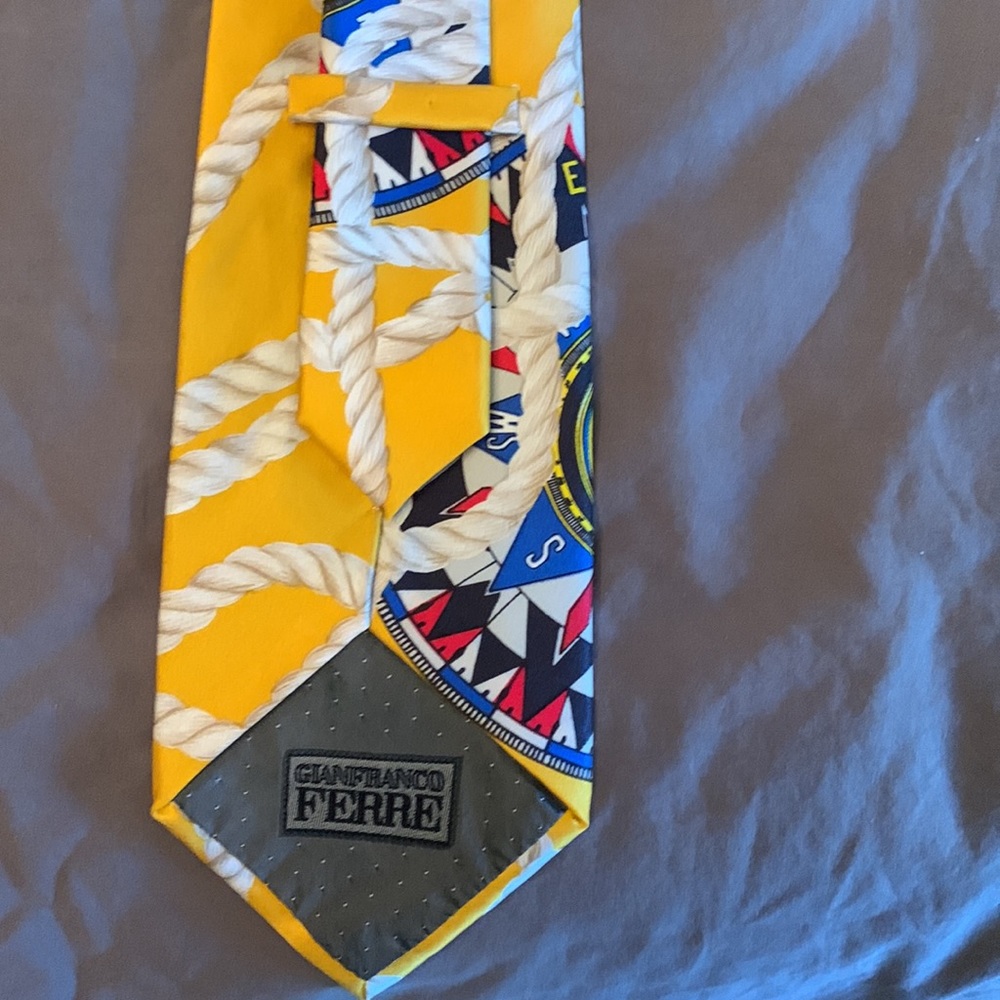 Gianfranco Ferre Tie - Picture 2 of 3